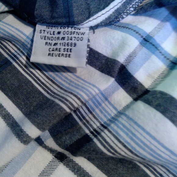 BKE Men's Long Sleeve Button-Up Blue and White Plaid Shirt (Size Medium) - Picture 9 of 10